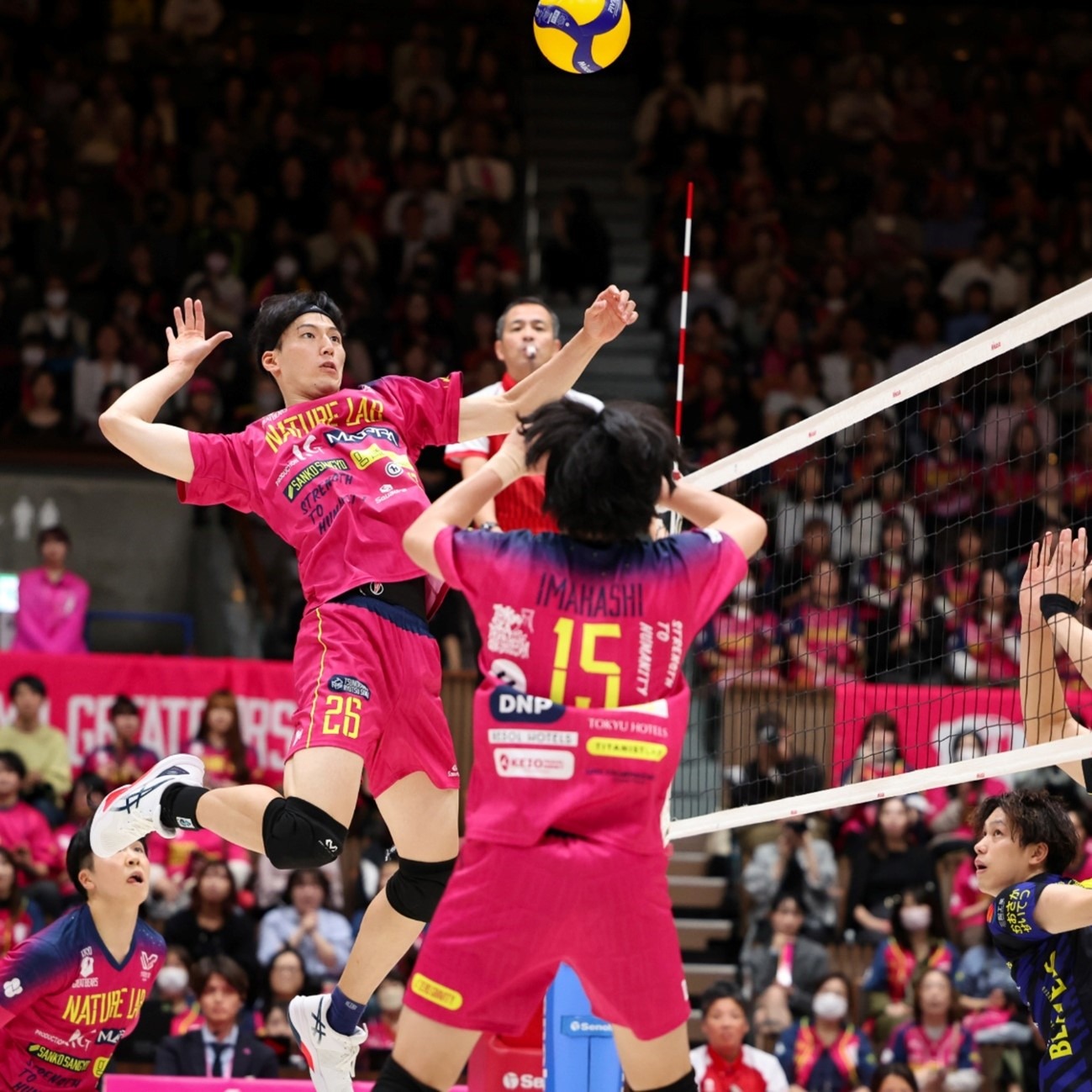 全国春季游泳锦标赛：孙佳俊、余依婷夺冠 孙杨摘银